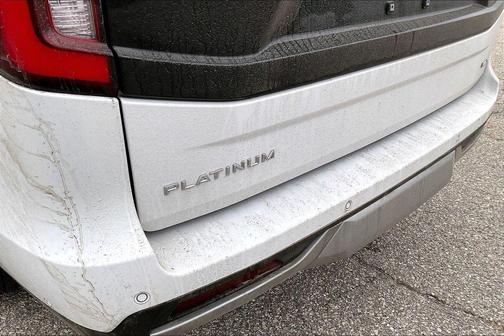 Oxford White 2025 Ford Expedition Max Platinum