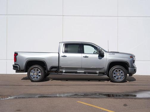 Sterling Gray Metallic 2024 Chevrolet Silverado 2500 High Country
