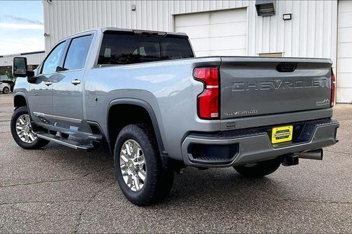 Sterling Gray Metallic 2024 Chevrolet Silverado 2500 High Country