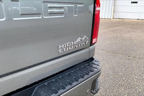 Sterling Gray Metallic 2024 Chevrolet Silverado 2500 High Country