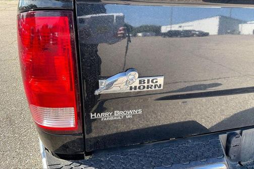 Brilliant Black Crystal Pearlcoat 2017 RAM 1500 Big Horn