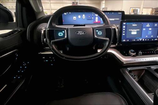 Oxford White 2025 Ford Expedition Max Platinum