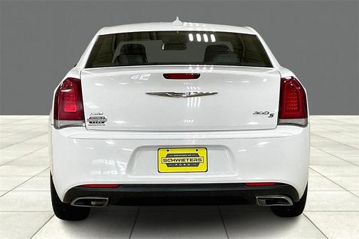 2017 Chrysler 300 S