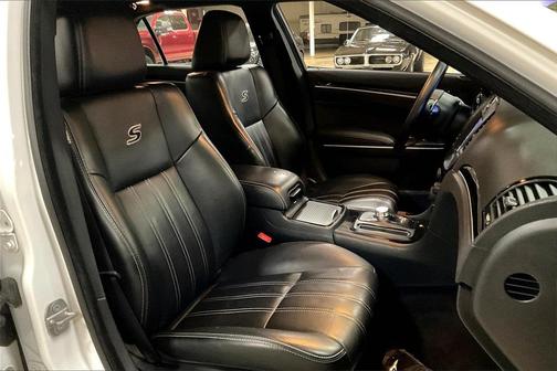 2017 Chrysler 300 S