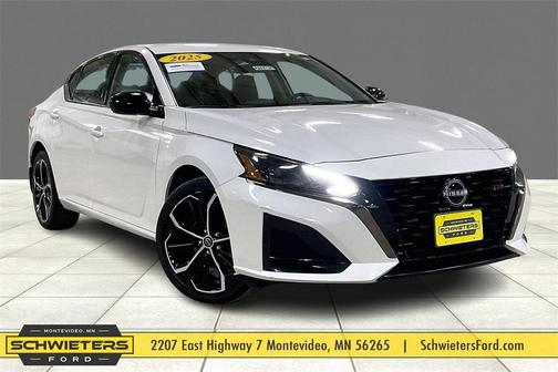 2025 Nissan Altima SR