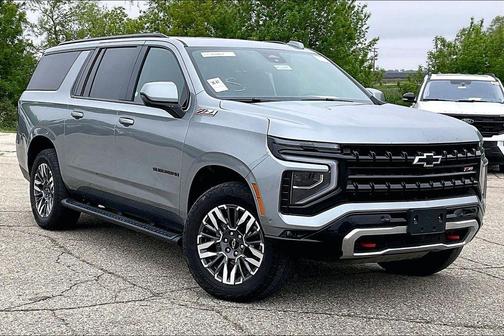 Sterling Gray Metallic 2025 Chevrolet Suburban Z71