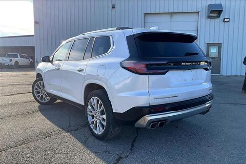 2024 GMC Acadia Denali