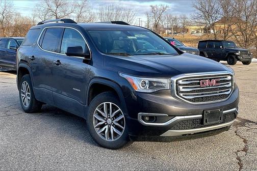 2017 GMC Acadia SLE-2
