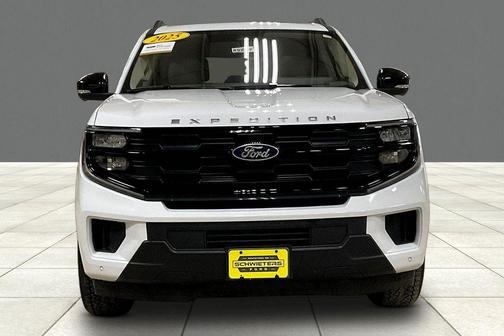 Oxford White 2025 Ford Expedition Active