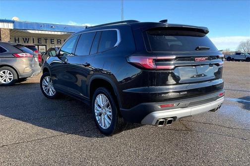 2024 GMC Acadia Elevation