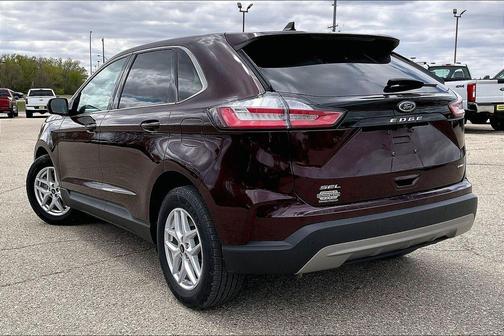 Burgundy 2023 Ford Edge SEL