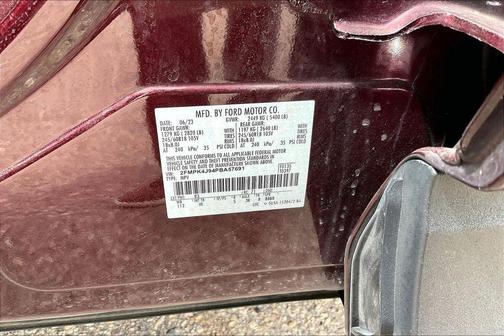Burgundy 2023 Ford Edge SEL
