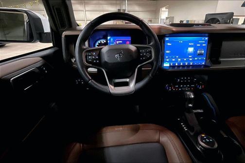 Oxford White 2022 Ford Bronco Outer Banks