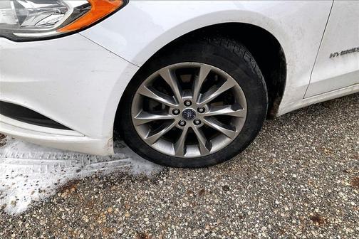 2017 Ford Fusion Hybrid SE