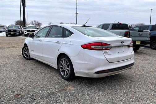 2017 Ford Fusion Hybrid SE