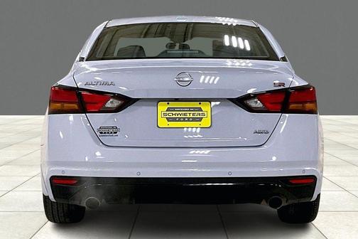 2025 Nissan Altima SR