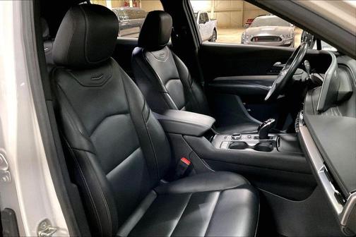 Crystal White Tri-Coat 2024 Cadillac XT4 Premium Luxury