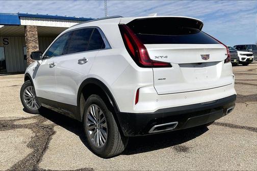2024 Cadillac XT4 Premium Luxury