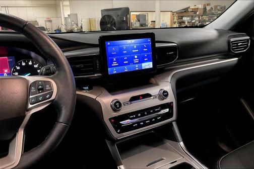 Gray Metallic 2022 Ford Explorer XLT