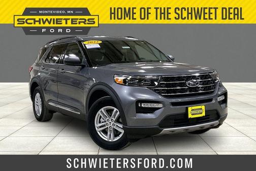 Gray Metallic 2022 Ford Explorer XLT