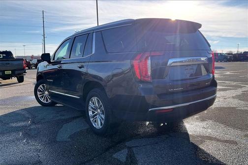 2023 GMC Yukon SLT