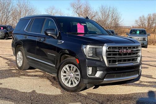 2023 GMC Yukon SLT
