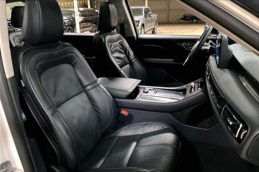 White Metallic 2025 Lincoln Aviator Reserve AWD