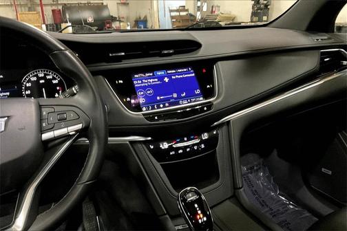 2023 Cadillac XT6 Luxury AWD