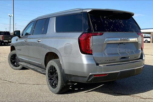 Gray 2023 GMC Yukon XL SLT