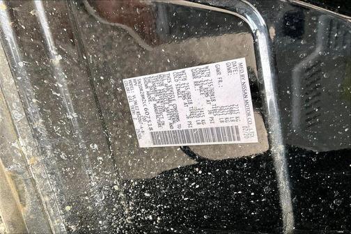 2020 Nissan Pathfinder SV