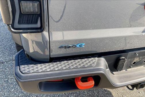 Sting Gray Clearcoat 2021 Jeep Gladiator Mojave