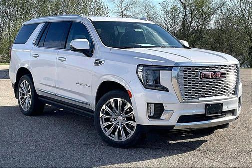 White Frost Tri-Coat 2023 GMC Yukon Denali