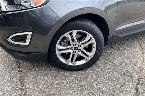 Magnetic 2017 Ford Edge Titanium