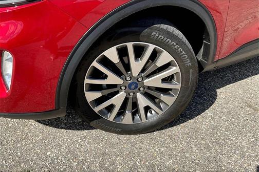 2022 Ford Escape Titanium