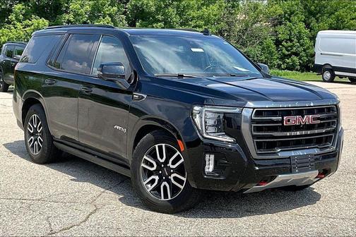 Black 2021 GMC Yukon AT4