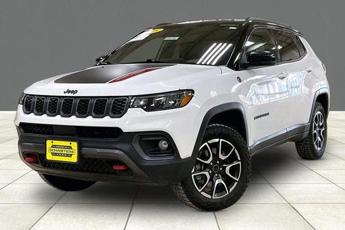 Bright White Clearcoat 2025 Jeep Compass Trailhawk