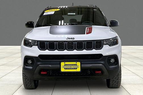 Bright White Clearcoat 2025 Jeep Compass Trailhawk