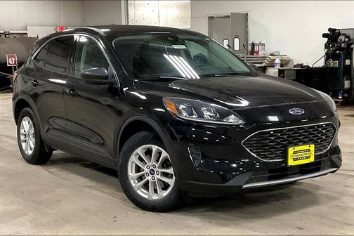 Agate Black Metallic 2022 Ford Escape SE