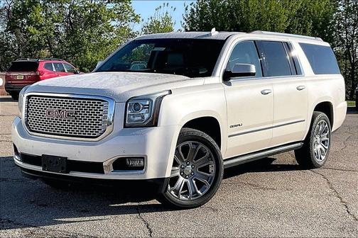 White Diamond Clearcoat 2015 GMC Yukon XL Denali