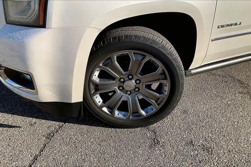 White Diamond Clearcoat 2015 GMC Yukon XL Denali