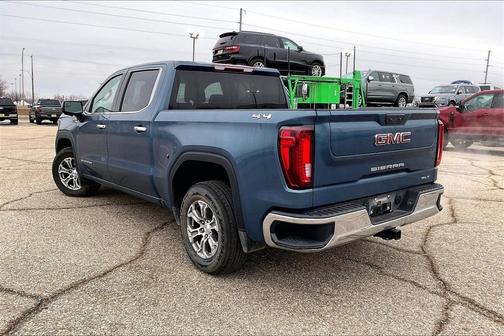 2024 GMC Sierra 1500 SLT
