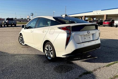 2018 Toyota Prius Four Touring