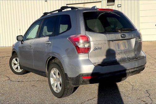 Ice Silver Metallic 2016 Subaru Forester 2.5i Premium
