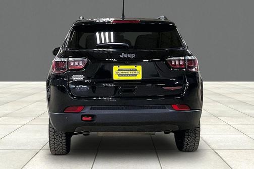 Diamond Black 2025 Jeep Compass Trailhawk