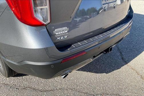 Gray Metallic 2023 Ford Explorer XLT