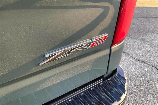 2025 Chevrolet Silverado 1500 ZR2