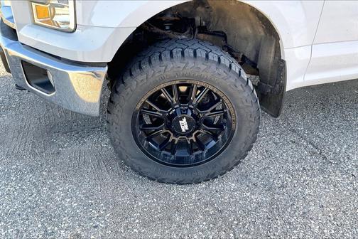 Oxford White 2017 Ford F-150 XLT