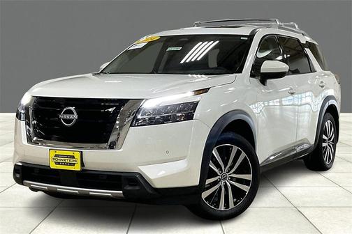 2024 Nissan Pathfinder Platinum