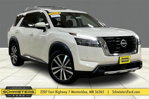 2024 Nissan Pathfinder Platinum