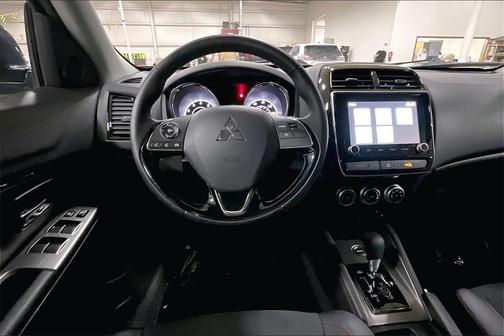 2025 Mitsubishi Outlander Sport 2.0 SE